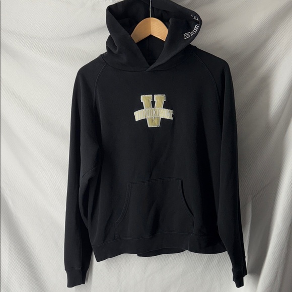Black Jansport Vanderbilt Hoodie w/V Logo and Embroidered “Vanderbilt” on hoodie - Picture 1 of 5